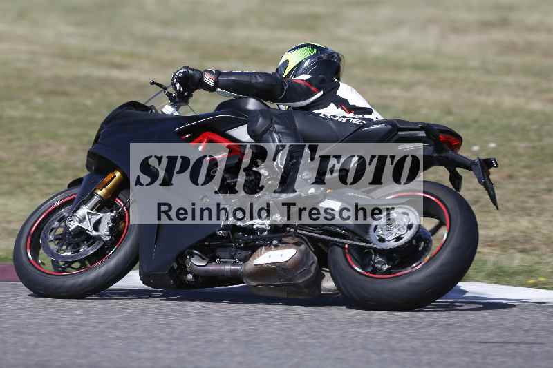 /21 17.06.2026  Ducati Schweiz Track Warmup ADR/Gruppe blau/8